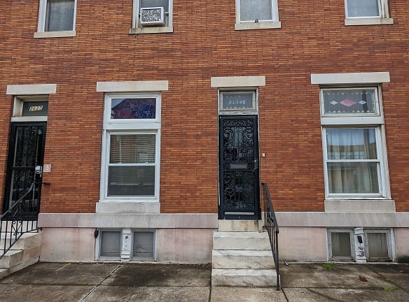 2627 Wilkens Ave - Baltimore, MD