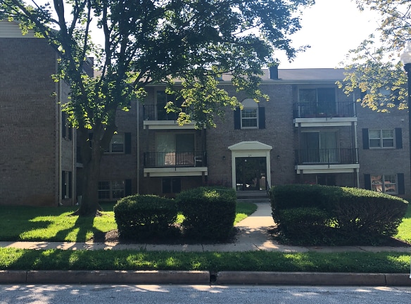 Hathaway House Apartments - Reisterstown, MD