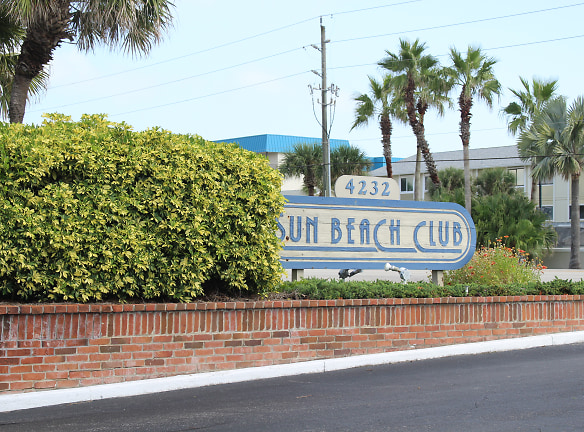 4208 Sun Village Ct - New Smyrna Beach, FL