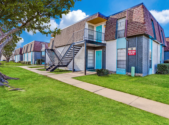 Phoenix Commons Apartments - Fort Worth, TX