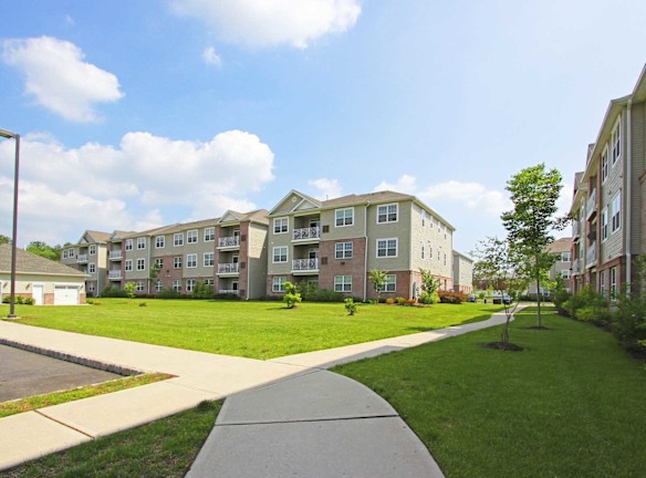 Aspen Court 2800 New Brunswick Ave Piscataway NJ Apartments for