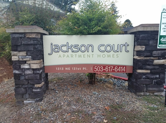Jackson Court Apartments - Portland, OR