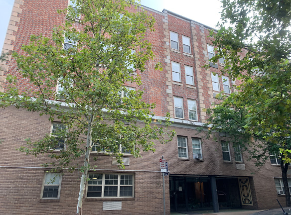 Clinton Court Apartments - Philadelphia, PA