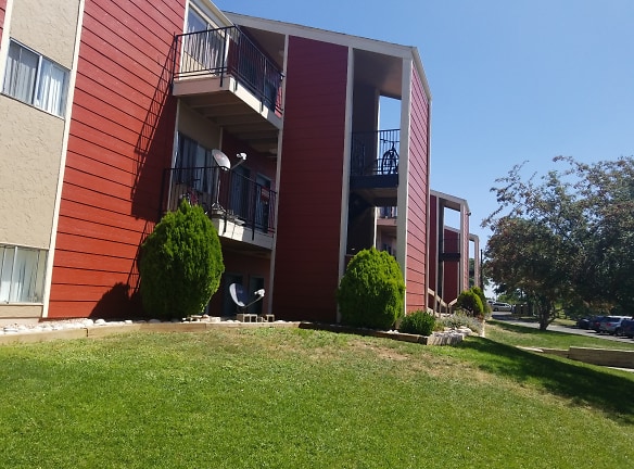 Sunridge Apartment Homes - Englewood, CO