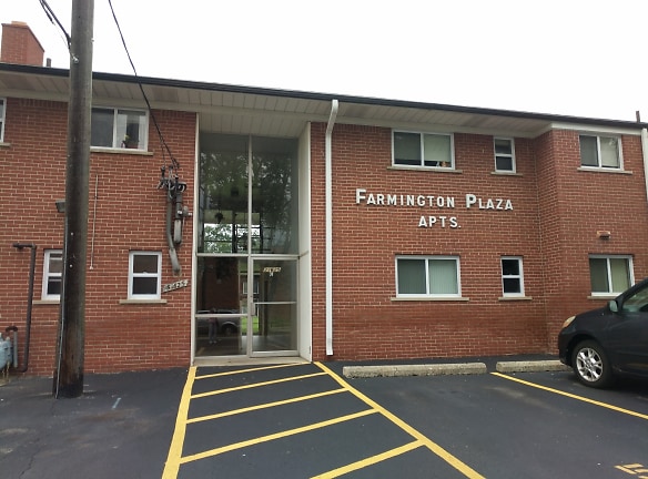 Farmington Plaza Apartments - Farmington, MI