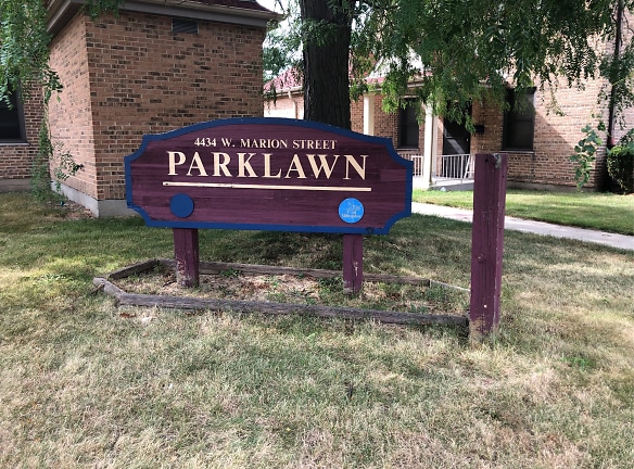 Parklawn Apartments - Milwaukee, WI