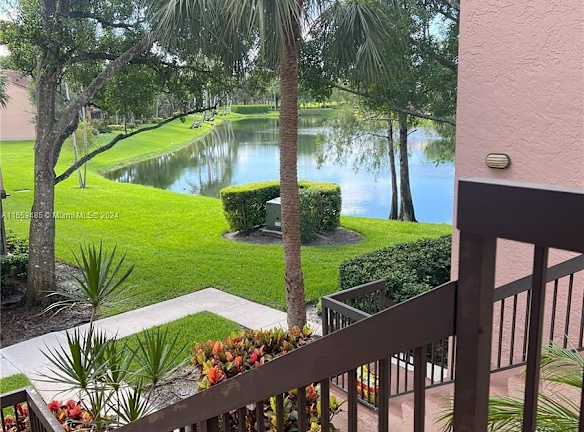 10700 NW 14th St #142 - Plantation, FL