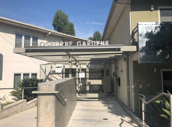 Osborne Gardens Apartments - Pacoima, CA
