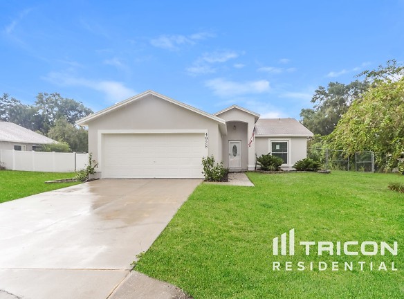 4928 Palm View Drive N - Mulberry, FL