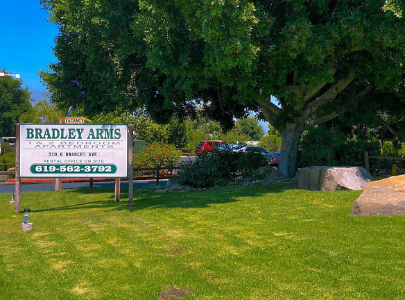 Bradley Arms Apartments - El Cajon, CA