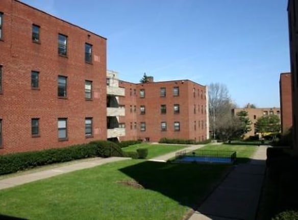 Royal Garden Apartments - Pittsburgh, PA