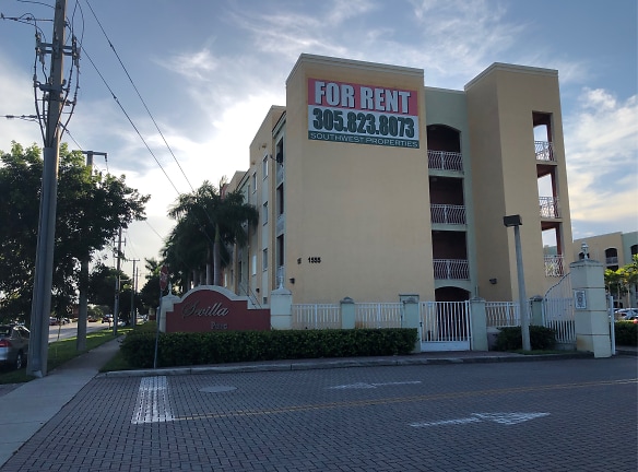 Sevilla Parc Apartments - Hialeah, FL