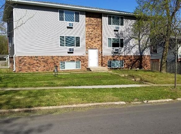 126 Harbet Ave NW unit 4 - Cedar Rapids, IA