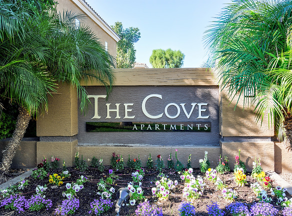 The Cove Apartments - Phoenix, AZ