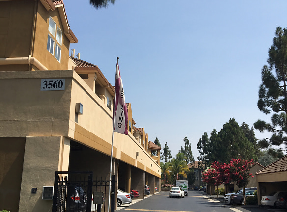 Flora Vista Apartments - Santa Clara, CA
