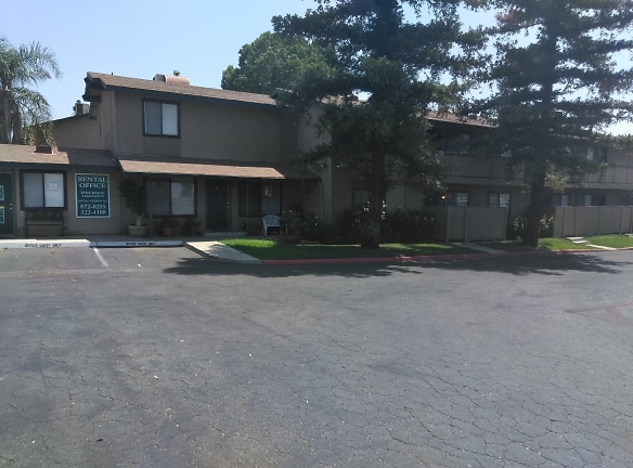 Pine Ridge Apartments - Bakersfield, CA