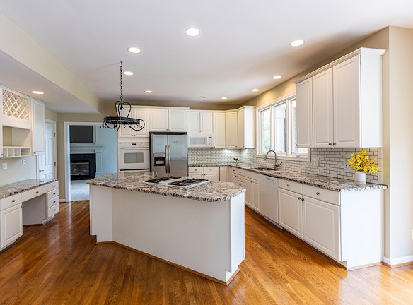 9275 Johnston Ln - Cincinnati, OH
