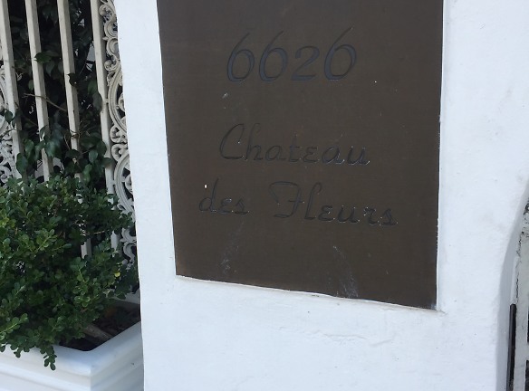 Chateau Des Fleurs Apartments - Los Angeles, CA