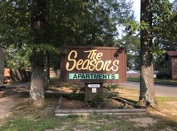 The Seasons Apartments - Pine Bluff, AR