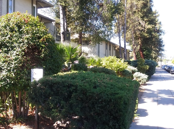 Blossom Hill Garden Apartments - San Jose, CA