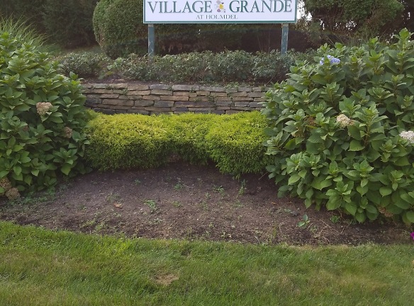 Village Grand At Holmdel Apartments - Holmdel, NJ