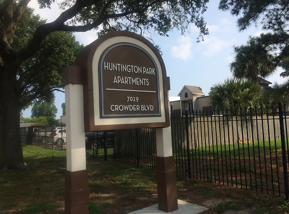 Huntington Park Apartments - New Orleans, LA