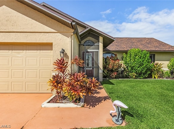 1155 SW 43rd St - Cape Coral, FL