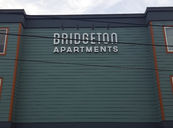 Bridgeton Apartments - Portland, OR