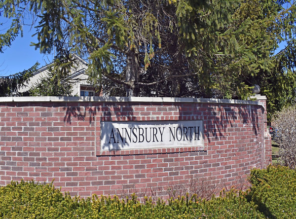 54222 E Annsbury Cir unit Building 8-1 - Shelby Township, MI
