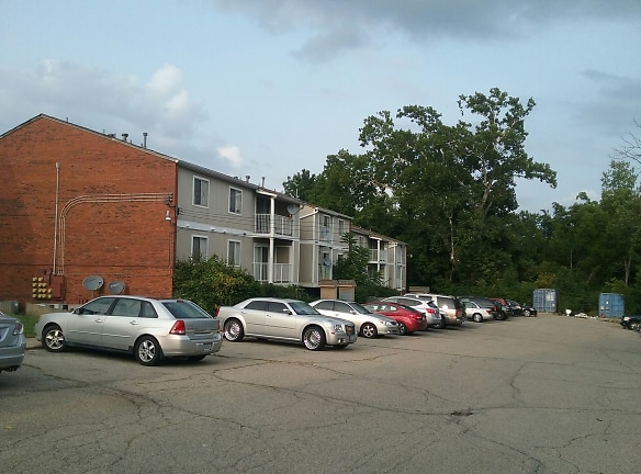 Woodside Apartments - Cincinnati, OH