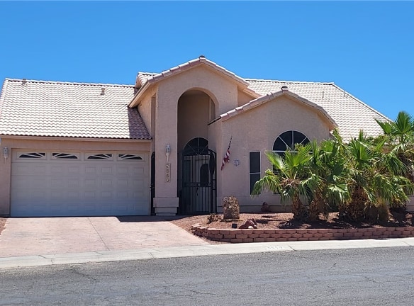5550 Club House Dr - Fort Mohave, AZ