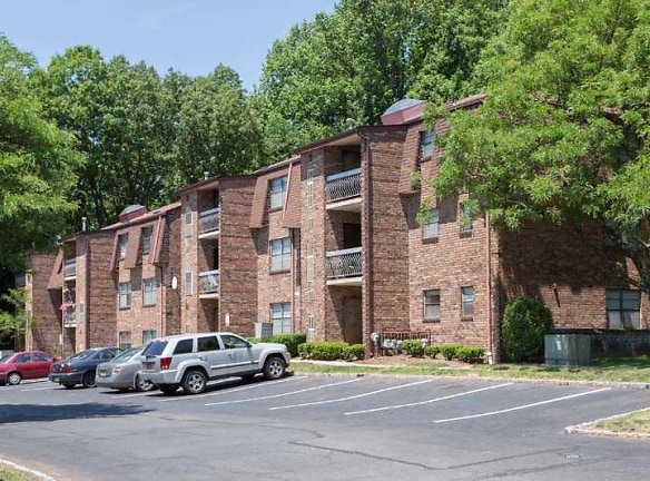 Linda Court Apartments - Spring Valley, NY