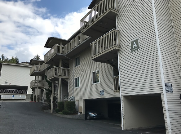Northpointe Highlands Apartments - Kenmore, WA