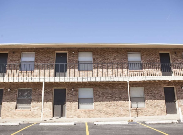 Stratford Place Apartments - Lubbock, TX