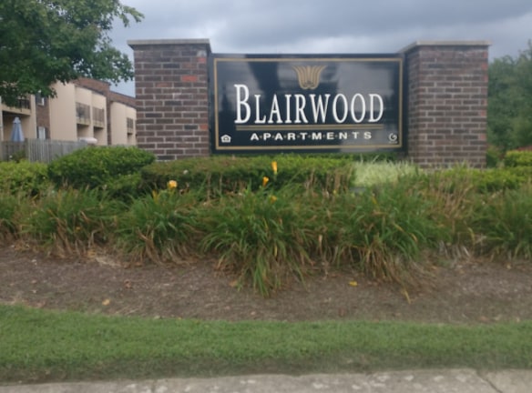 Blairwood Apartments Of Louisville - Louisville, KY