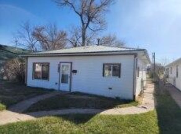 614 N 3rd Ave - Sterling, CO