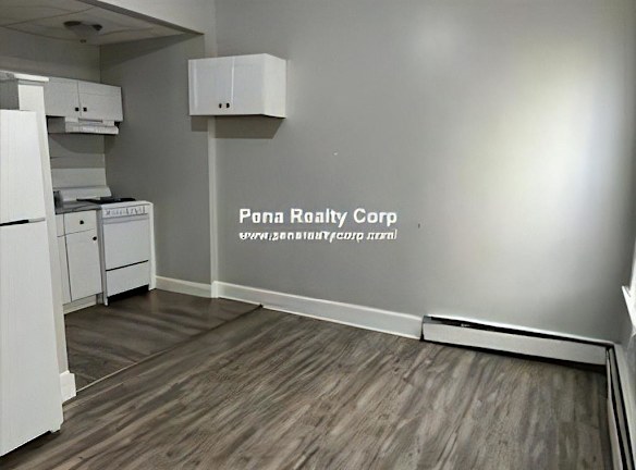 61 Vine St Lynn MA 01905 Home For Rent Rentals com