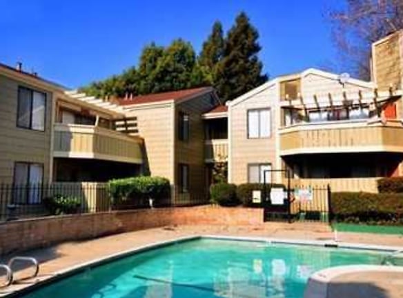 Berry Tree Apartments - Hayward, CA