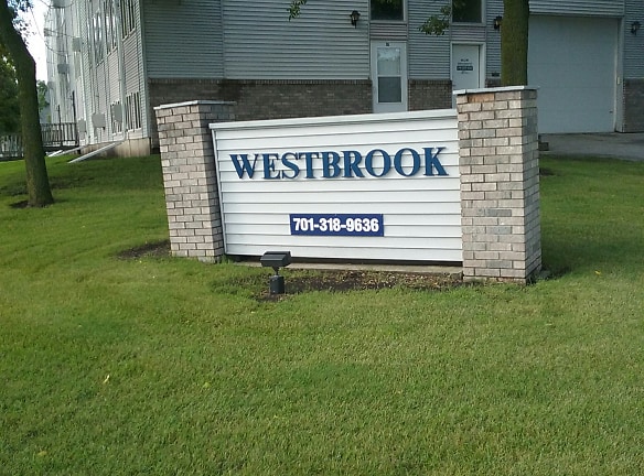 Westbrook Apartment Complex - West Fargo, ND