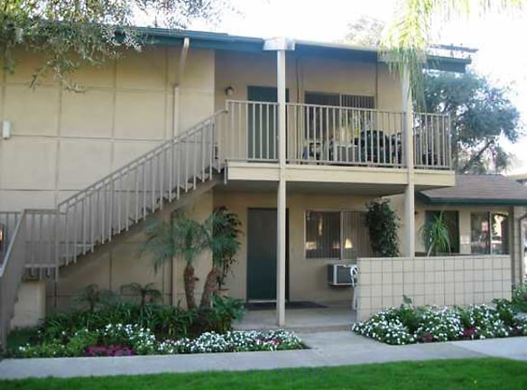 Fairway Park Apartments - Orange, CA