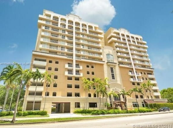 2425 SW 27th Ave #902 - Coral Gables, FL