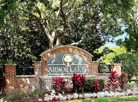 821 Arbor Lakes Cir #821 - Sanford, FL