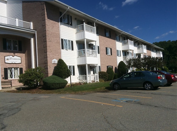 Town & Country Apartments - Leominster, MA