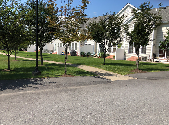 Residences At Whiting Pond Apartments - North Attleborough, MA