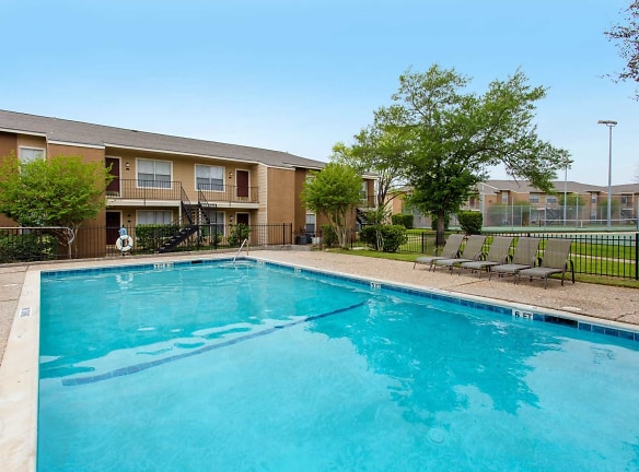 Madison Pointe Apartments - College Station, TX