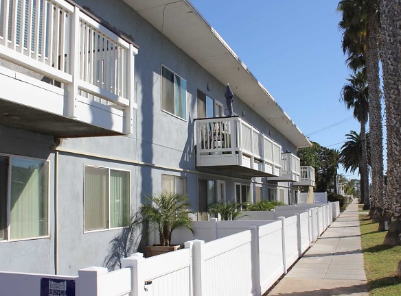 Seaside Apartments - Carlsbad, CA