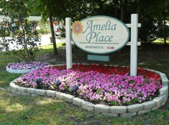 Amelia Place Apartments - Deland, FL
