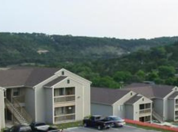 Village Oaks Apartments - Canyon Lake, TX