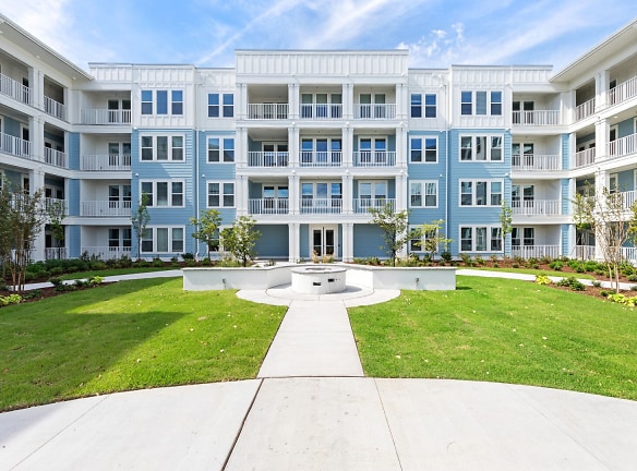 Oasis At Riverlights Apartments - Wilmington, NC