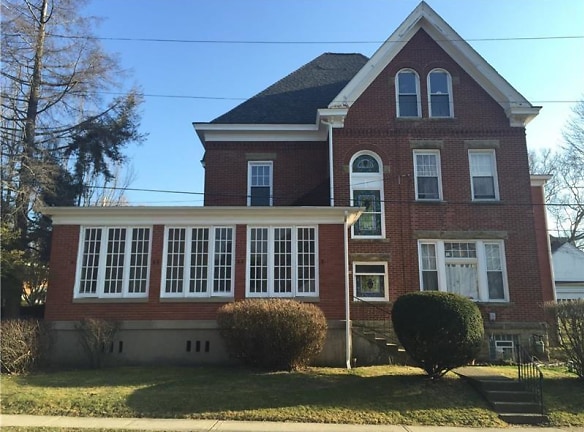 444 N Maple Ave unit Second - Greensburg, PA